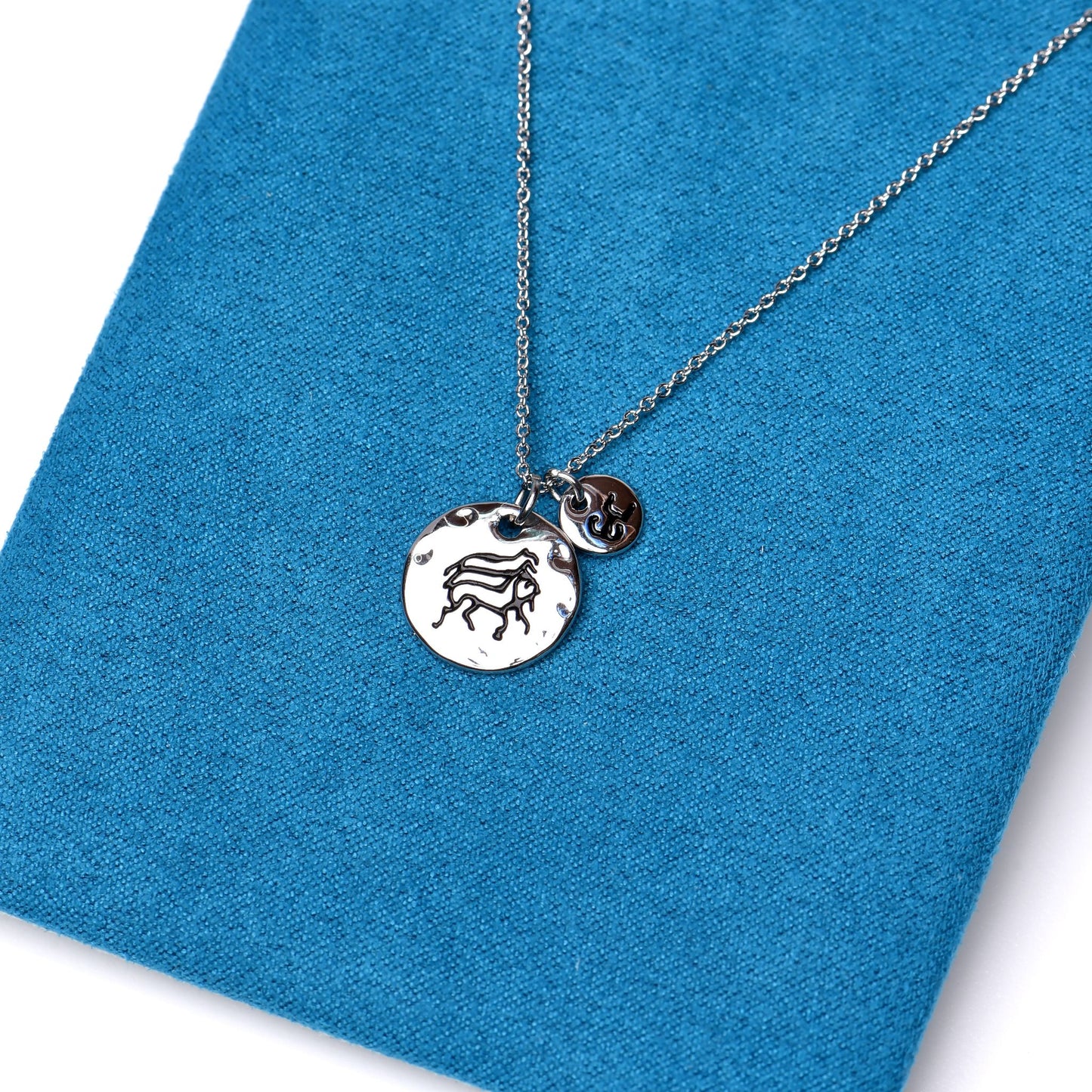"Hunnu" necklace