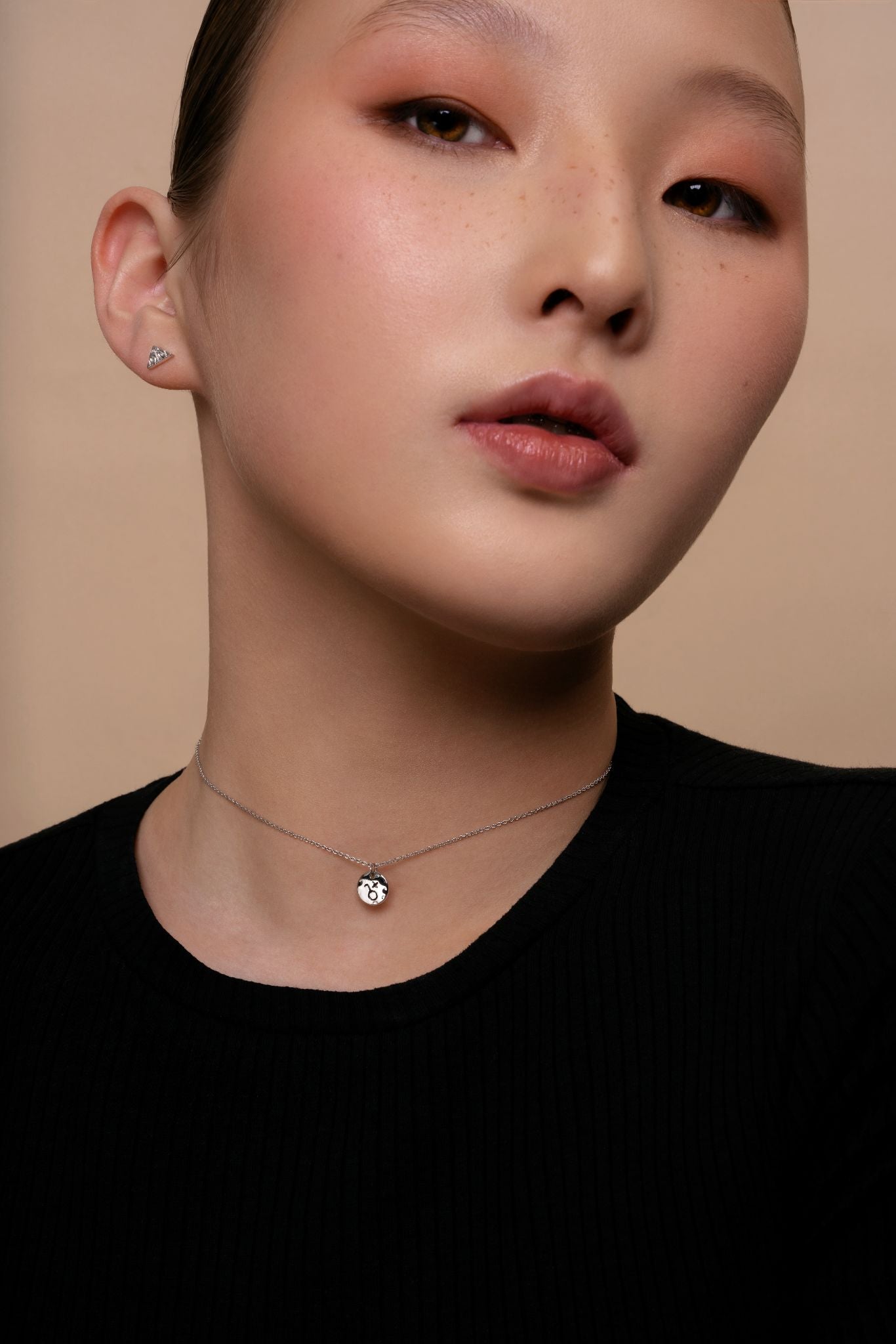 "Hunnu" necklace